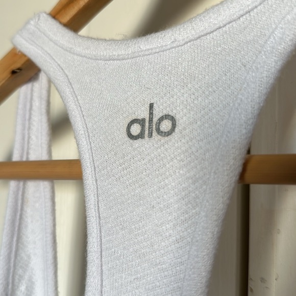 RARE! 🦄 NWT ALO Yoga Distressed Pure Tank L White DISCONTINUED - Picture 10 of 11